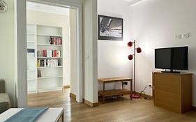 Joivy Cosy Ticinese Retreat 1-Bed Flat Near The Duomo