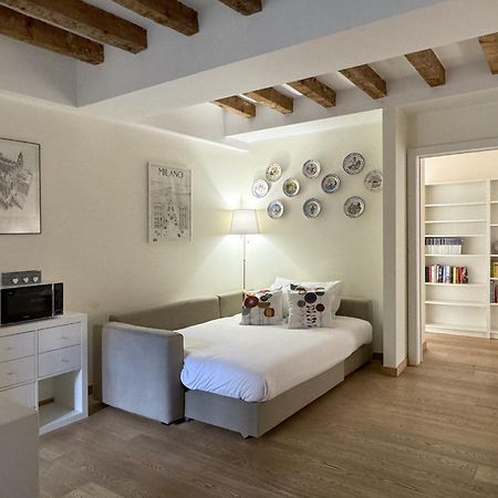Joivy Cosy Ticinese Retreat 1-Bed Flat Near The Duomo Apartment Milano Exterior foto