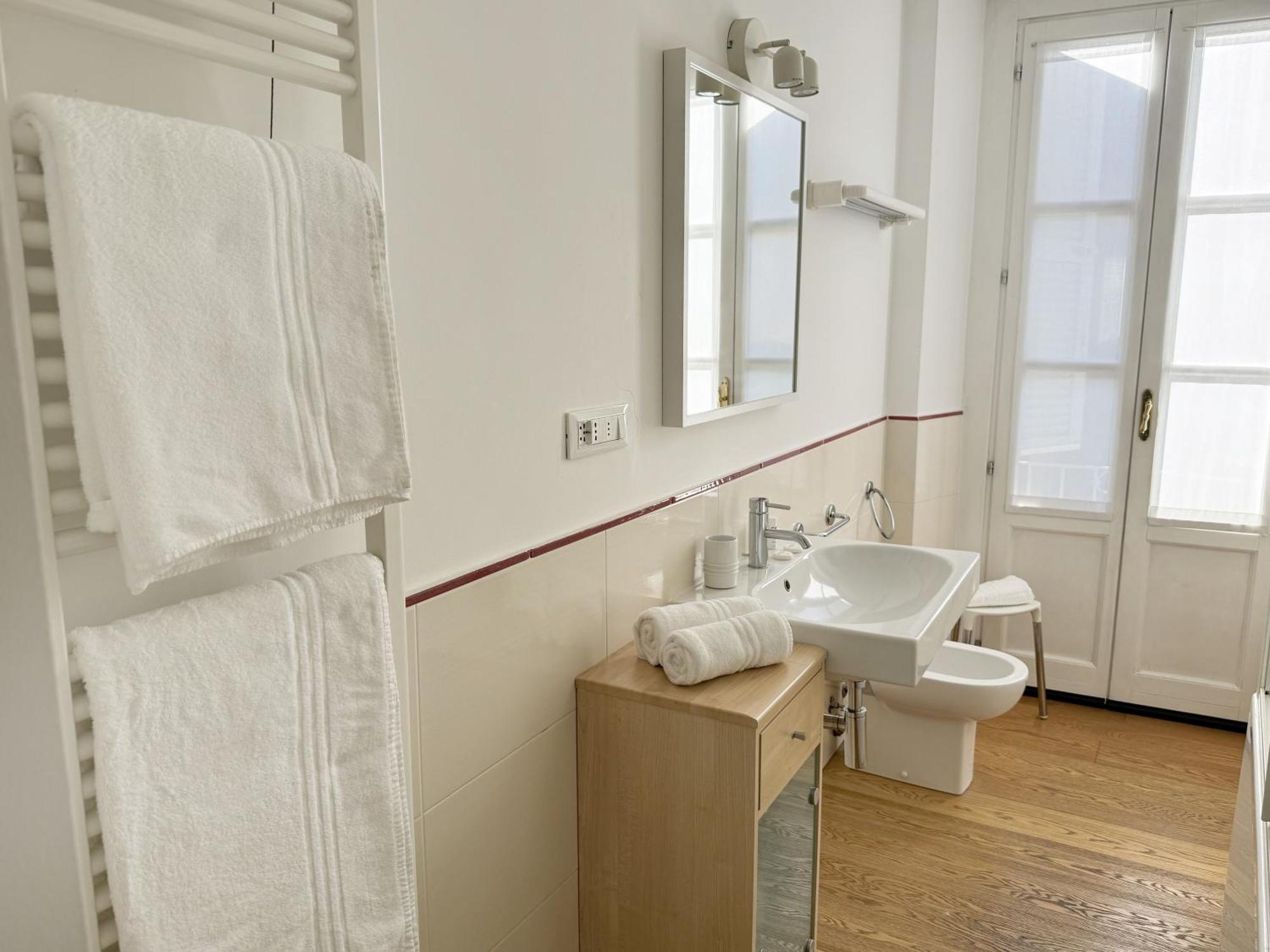 Joivy Cosy Ticinese Retreat 1-Bed Flat Near The Duomo Apartment Milano Exterior foto
